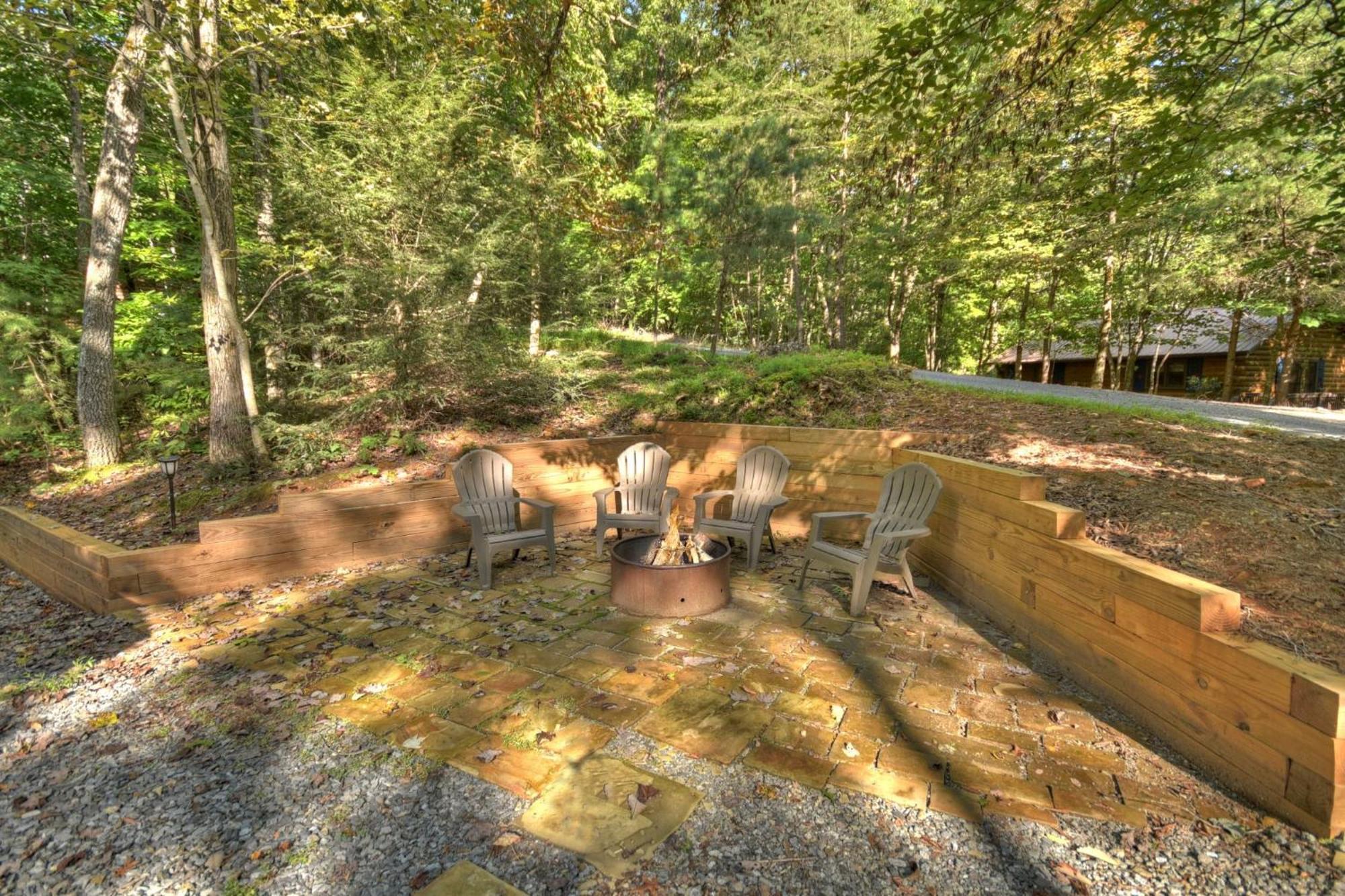 Bearfoot Ridge Wood-Burning Fireplace Cozy Hot Tub Serene Views Ellijay Zewnętrze zdjęcie