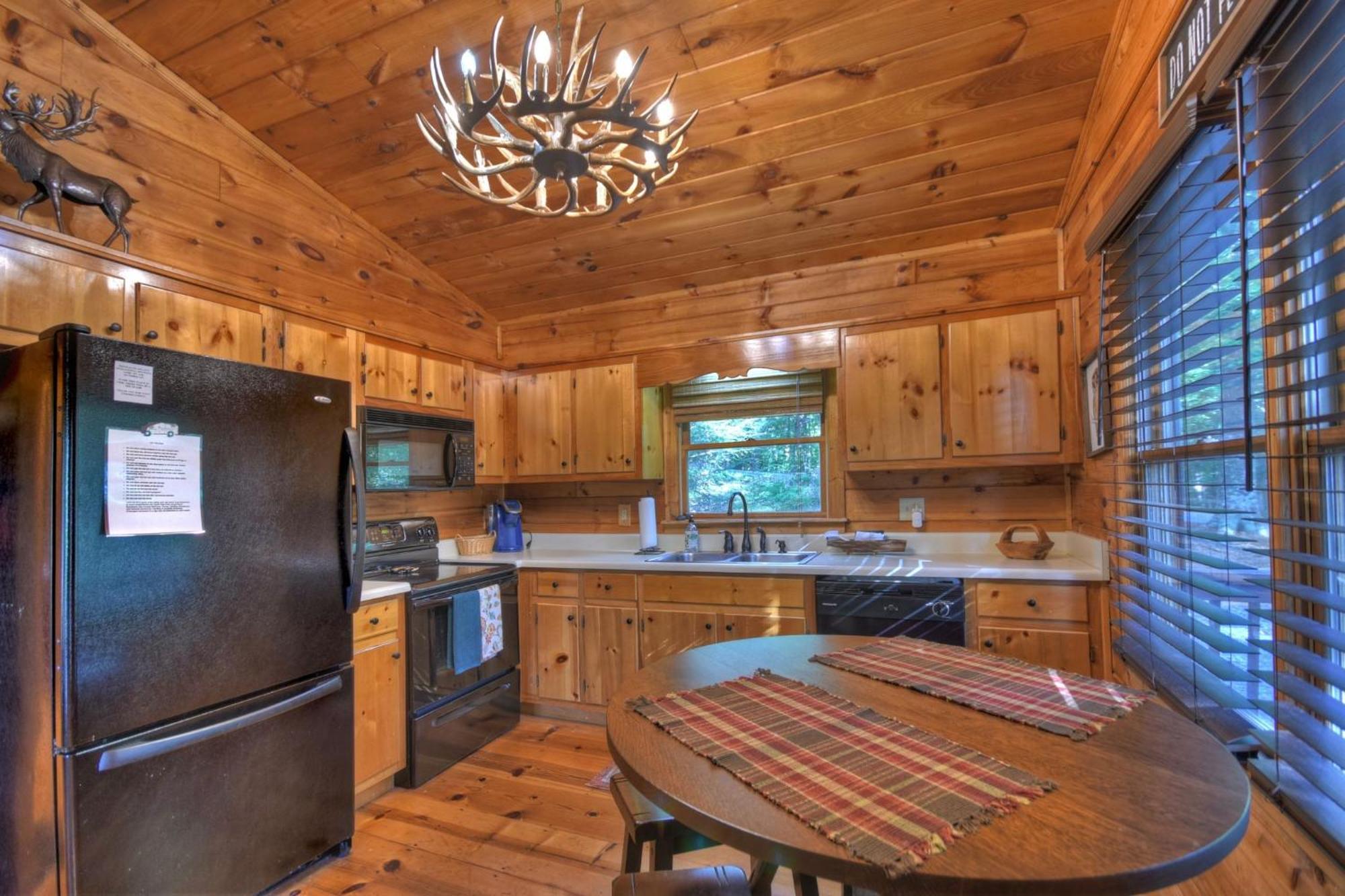 Bearfoot Ridge Wood-Burning Fireplace Cozy Hot Tub Serene Views Ellijay Zewnętrze zdjęcie