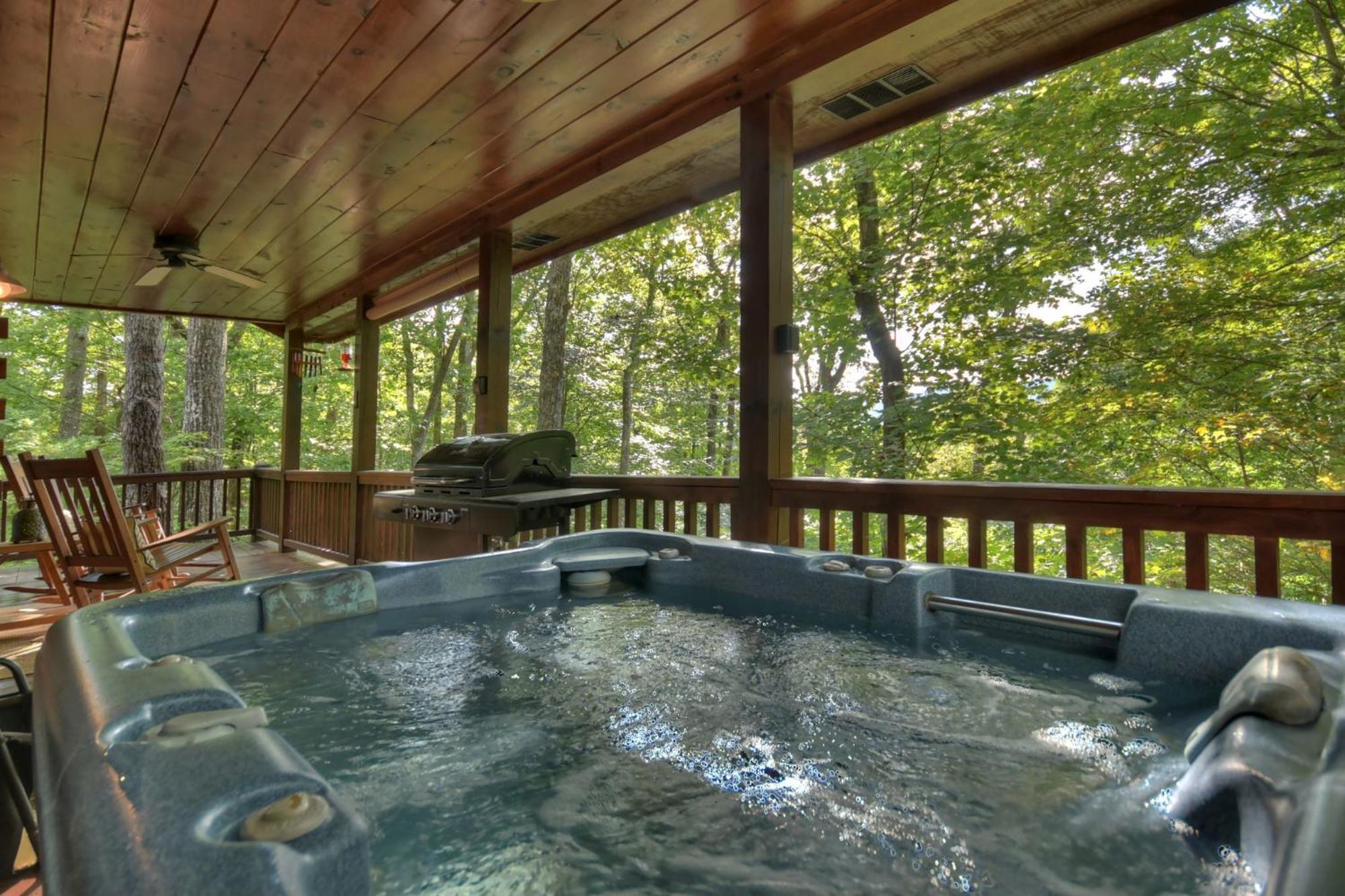 Bearfoot Ridge Wood-Burning Fireplace Cozy Hot Tub Serene Views Ellijay Zewnętrze zdjęcie